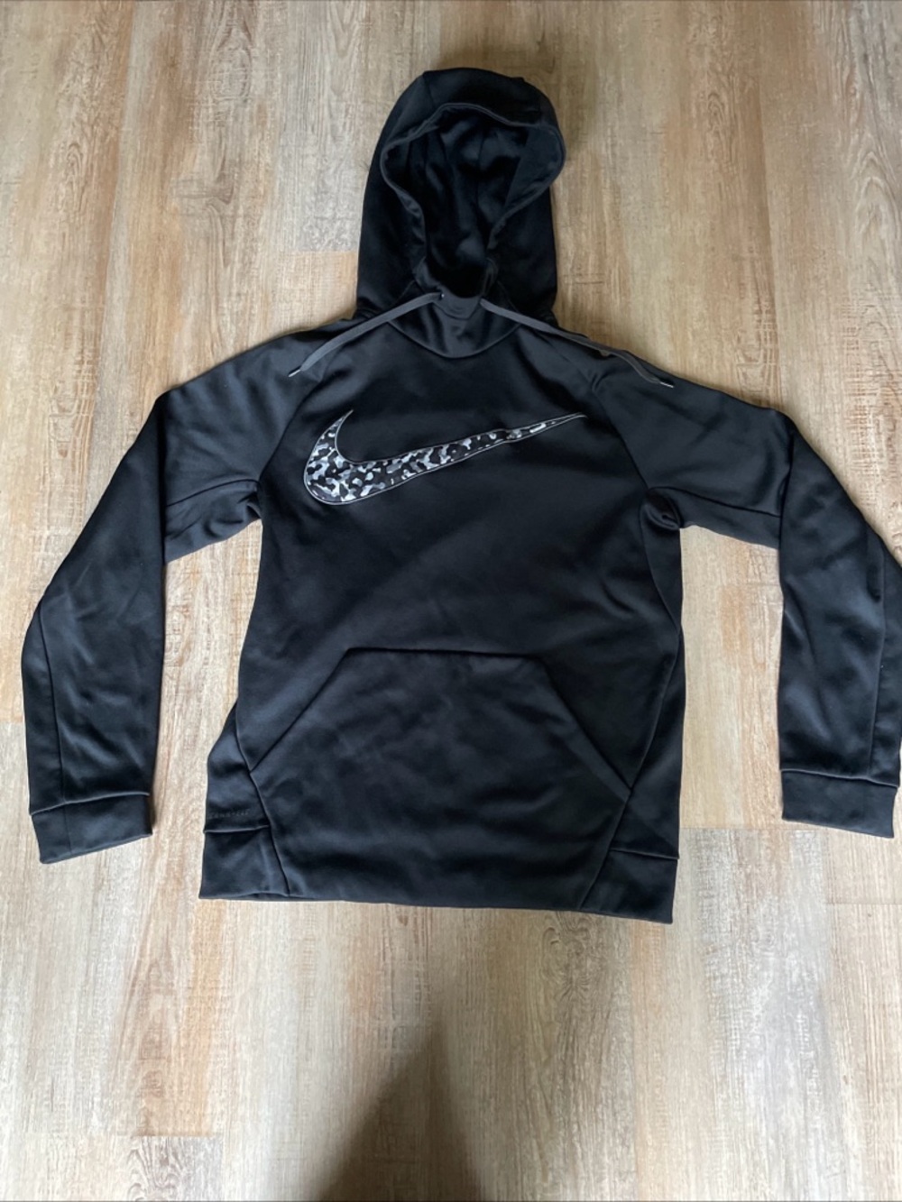 Nike Therma Fit Hoodie Mens Small Black Camo Swoosh Pullover